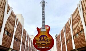 giant-hard-rock-guitar-atlantic-city